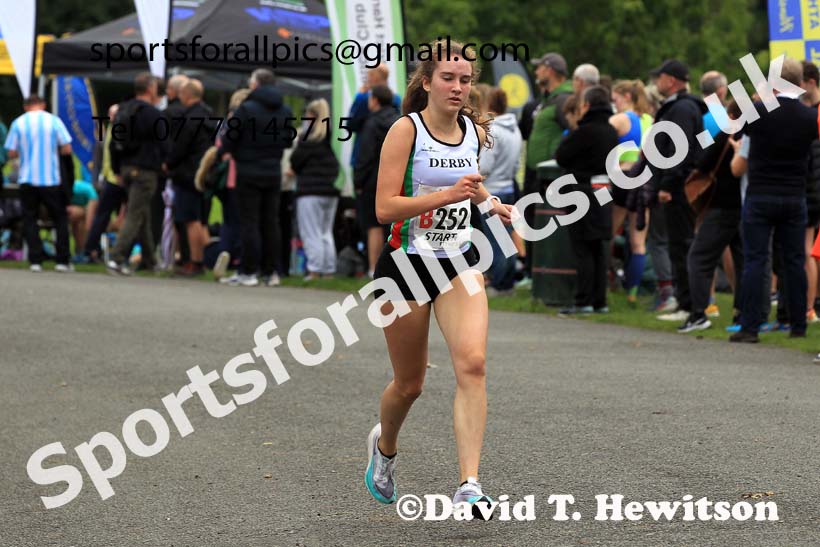 Womens under-17s 2023 Northern 6 and 4 Stage Relays and Youngsters, Birkenhead Park, Wirral.  Photo: David T. Hewitson/Sports for All Pics